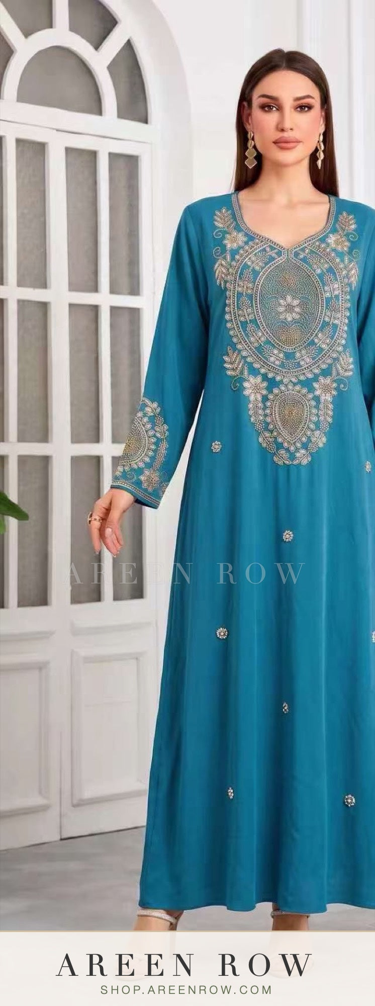 Yasmin Embroidered Jalabiya