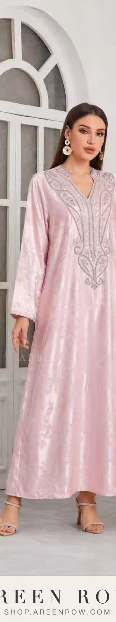 Yasmin Embroidered Jalabiya