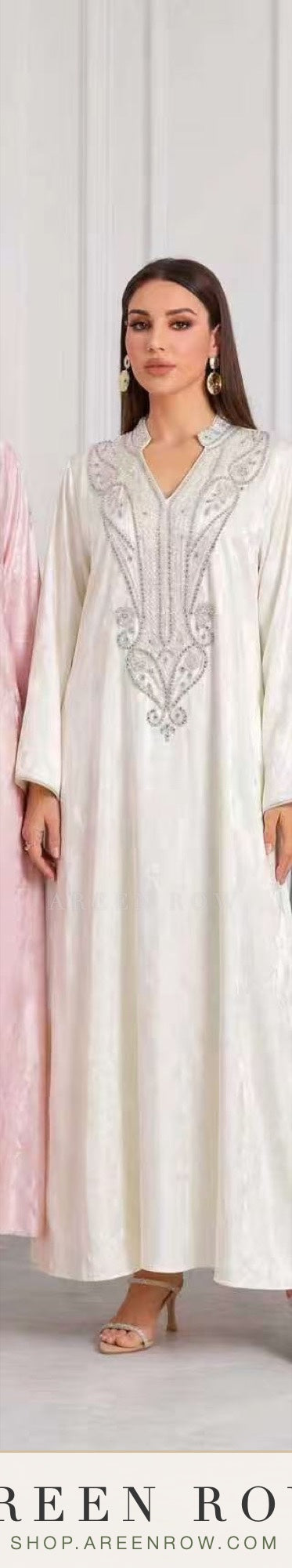 Yasmin Embroidered Jalabiya